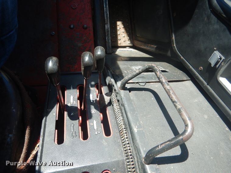 image for item DG4615 1980 International 1486  tractor