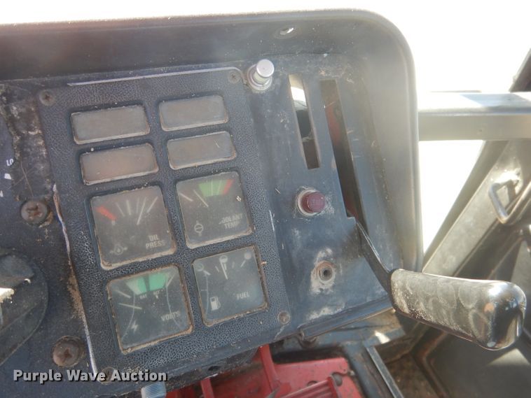 image for item DG4615 1980 International 1486  tractor