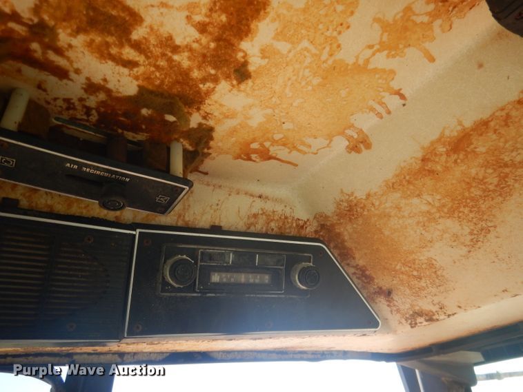 image for item DG4615 1980 International 1486  tractor