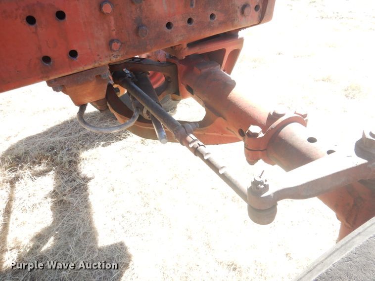 image for item DG4615 1980 International 1486  tractor