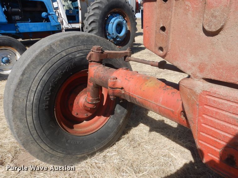 image for item DG4615 1980 International 1486  tractor