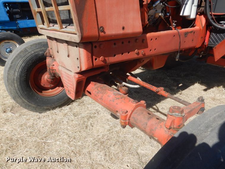 image for item DG4615 1980 International 1486  tractor
