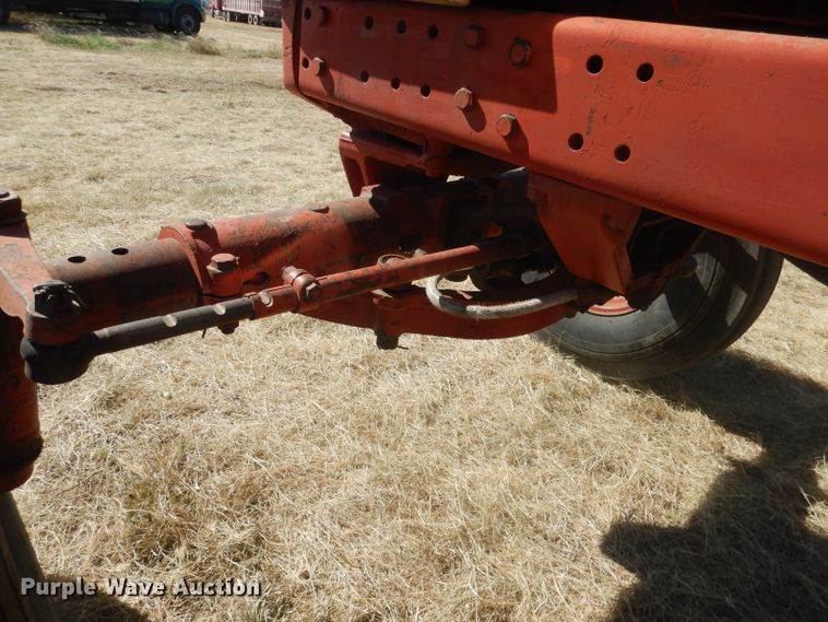 image for item DG4615 1980 International 1486  tractor