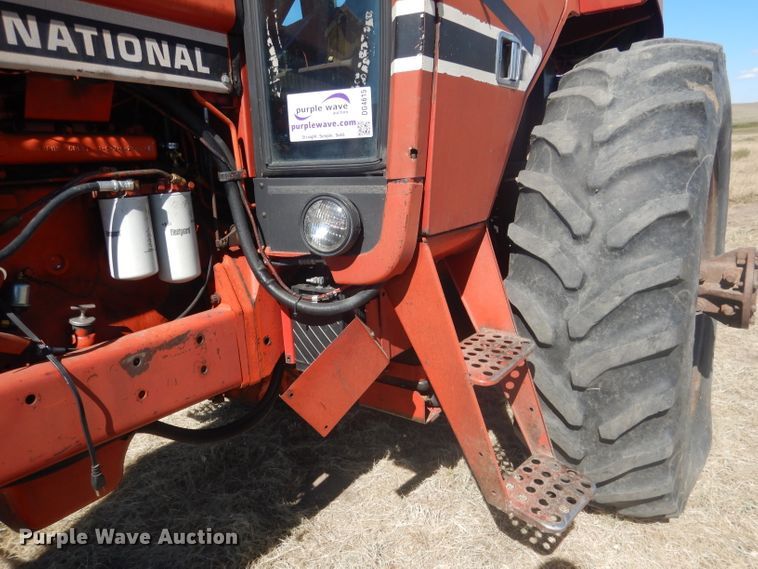 image for item DG4615 1980 International 1486  tractor