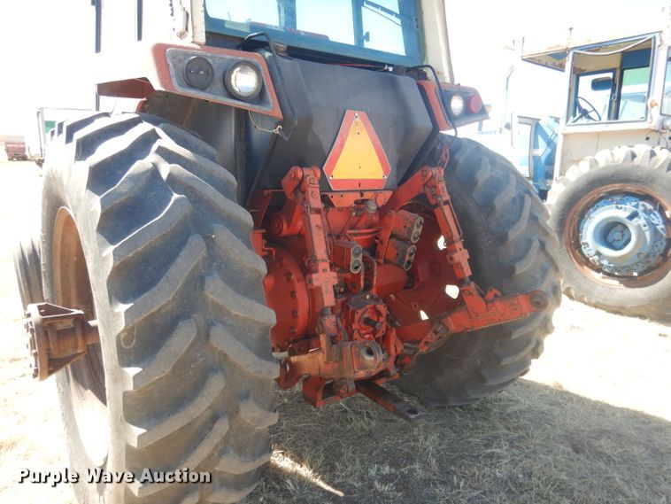 image for item DG4615 1980 International 1486  tractor