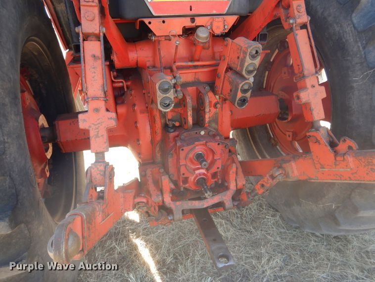 image for item DG4615 1980 International 1486  tractor