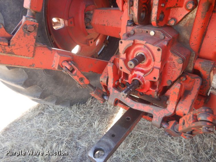 image for item DG4615 1980 International 1486  tractor