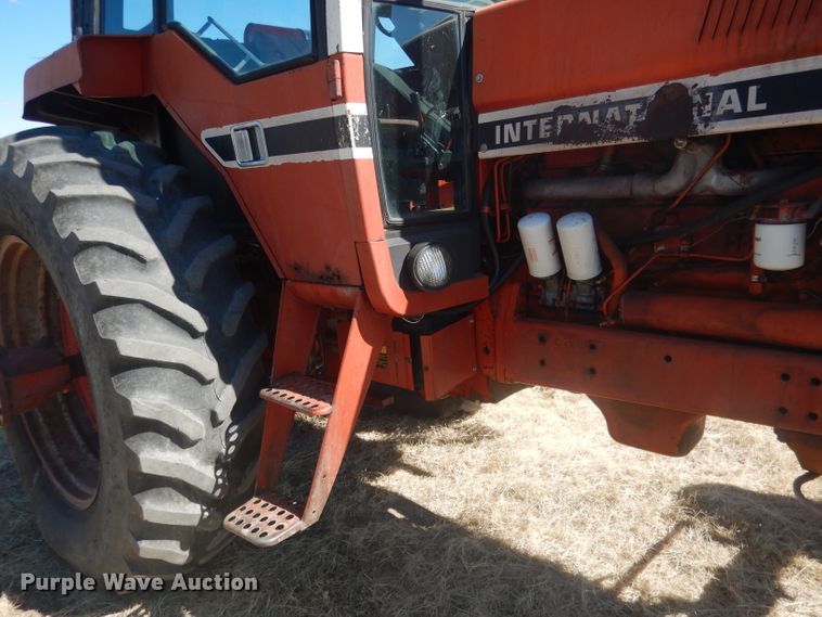 image for item DG4615 1980 International 1486  tractor