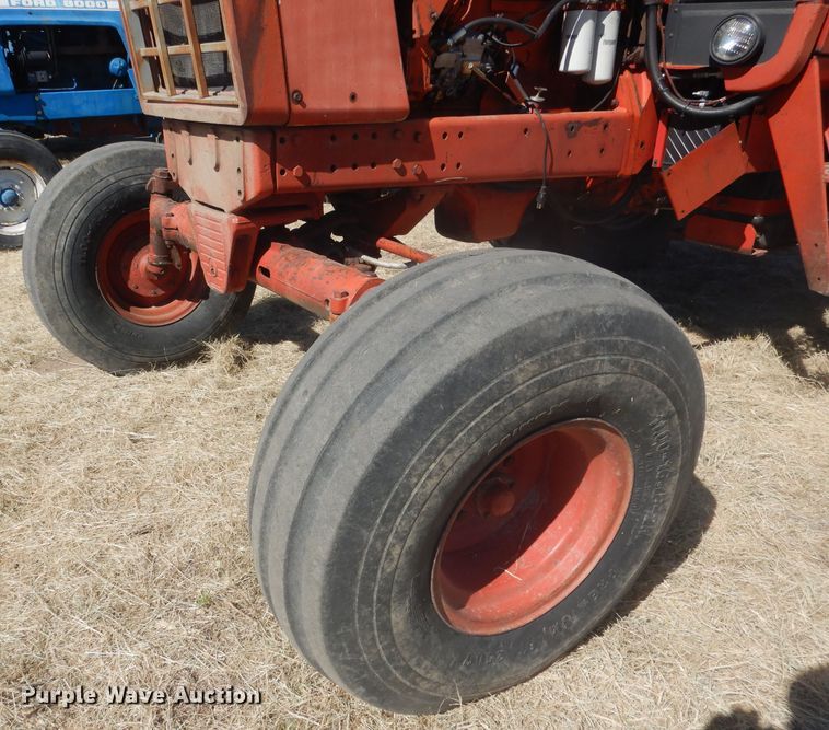 image for item DG4615 1980 International 1486  tractor