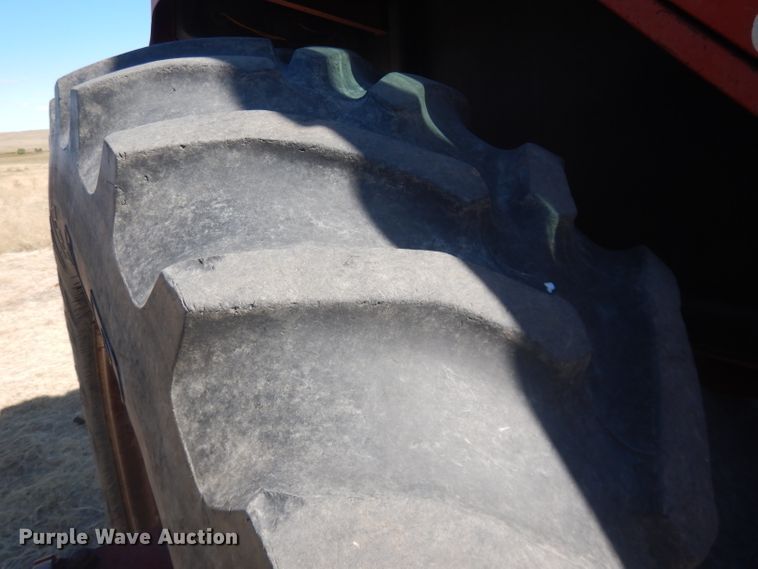 image for item DG4615 1980 International 1486  tractor