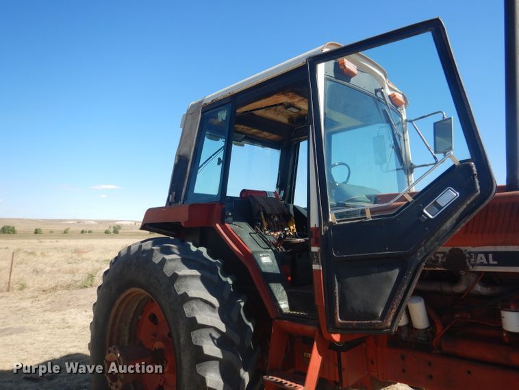 image for item DG4615 1980 International 1486  tractor