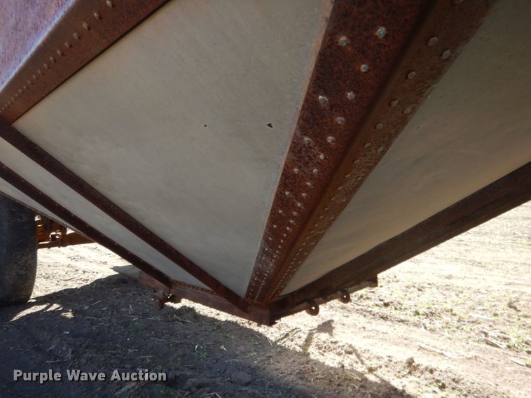 image for item DG4623 1974 Hobbs DAFB2P704 single hopper pup grain trailer