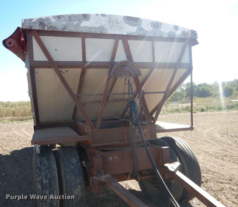 image for item DG4623 1974 Hobbs DAFB2P704 single hopper pup grain trailer