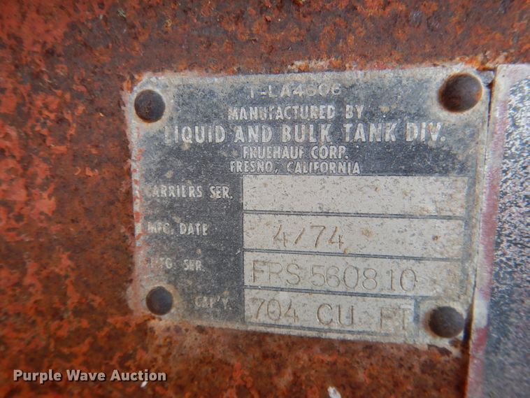 image for item DG4623 1974 Hobbs DAFB2P704 single hopper pup grain trailer