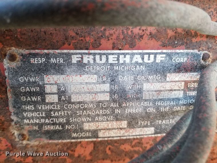 image for item DG4623 1974 Hobbs DAFB2P704 single hopper pup grain trailer