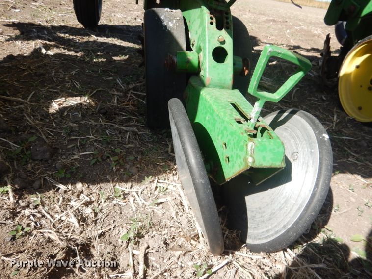 image for item DG4624 John Deere 7300 Max Emerge 2 no-till planter