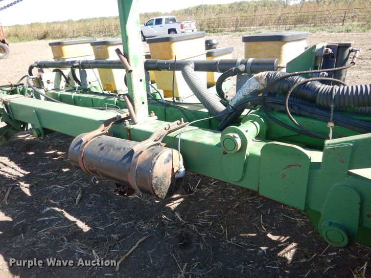 image for item DG4624 John Deere 7300 Max Emerge 2 no-till planter