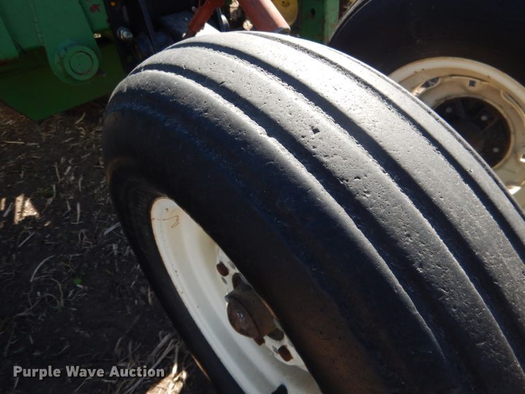 image for item DG4624 John Deere 7300 Max Emerge 2 no-till planter