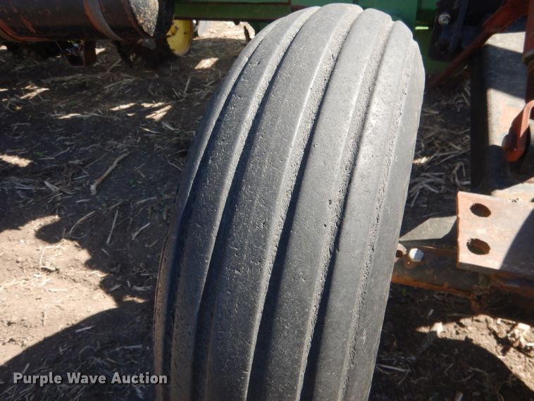 image for item DG4624 John Deere 7300 Max Emerge 2 no-till planter