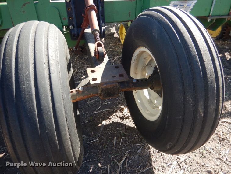 image for item DG4624 John Deere 7300 Max Emerge 2 no-till planter