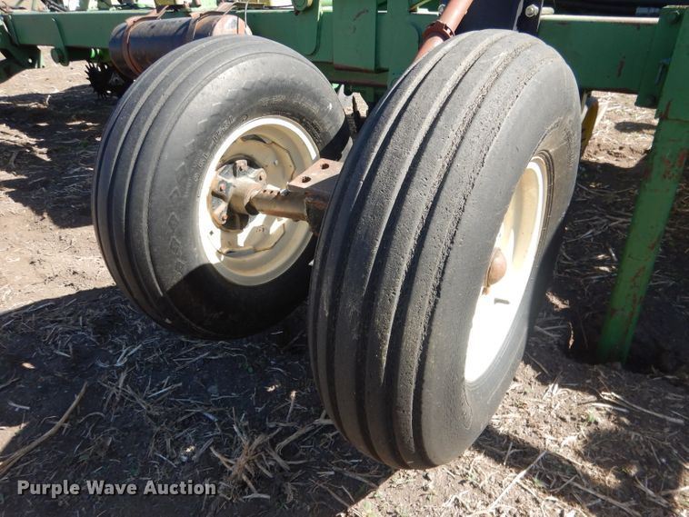 image for item DG4624 John Deere 7300 Max Emerge 2 no-till planter