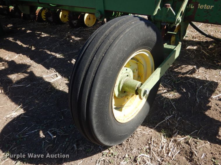 image for item DG4624 John Deere 7300 Max Emerge 2 no-till planter