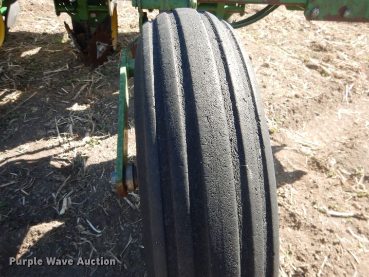 image for item DG4624 John Deere 7300 Max Emerge 2 no-till planter