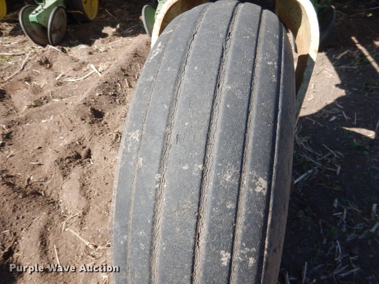 image for item DG4624 John Deere 7300 Max Emerge 2 no-till planter