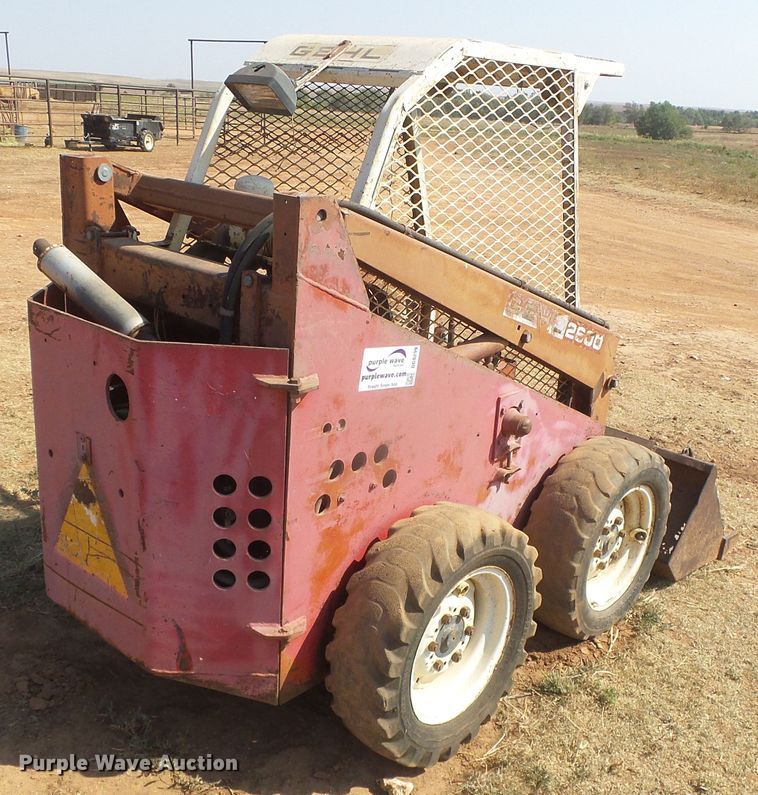 image for item DG8299 Gehl 2600  skid steer loader