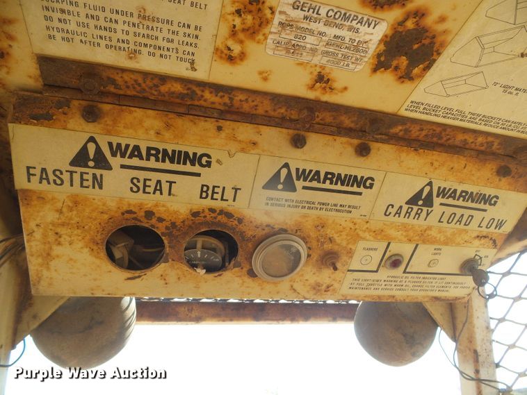 image for item DG8299 Gehl 2600  skid steer loader