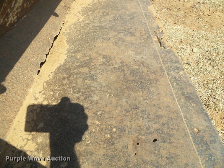 image for item DG8299 Gehl 2600  skid steer loader