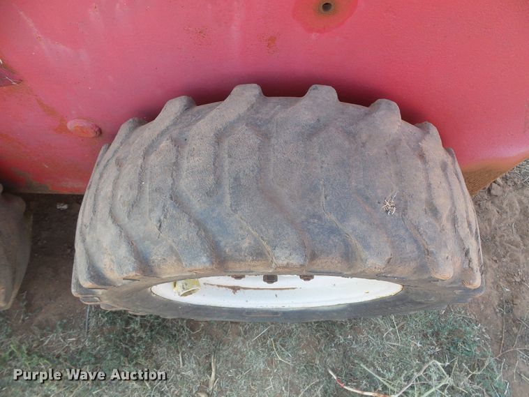 image for item DG8299 Gehl 2600  skid steer loader