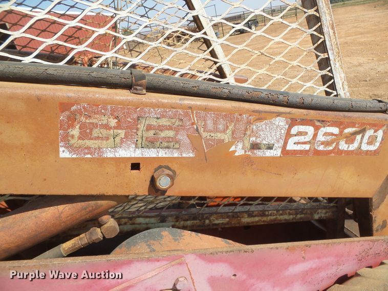 image for item DG8299 Gehl 2600  skid steer loader