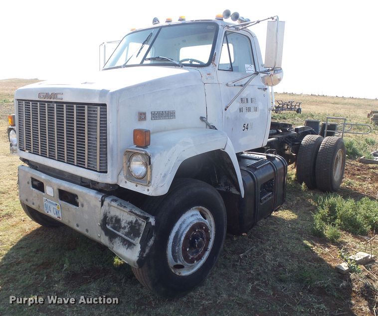 image for item DG8300 1983 GMC Brigadier  semi truck