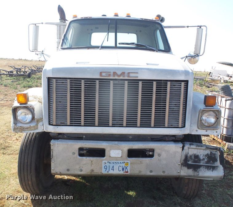 image for item DG8300 1983 GMC Brigadier  semi truck