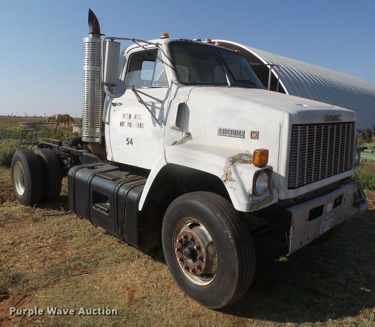 image for item DG8300 1983 GMC Brigadier  semi truck