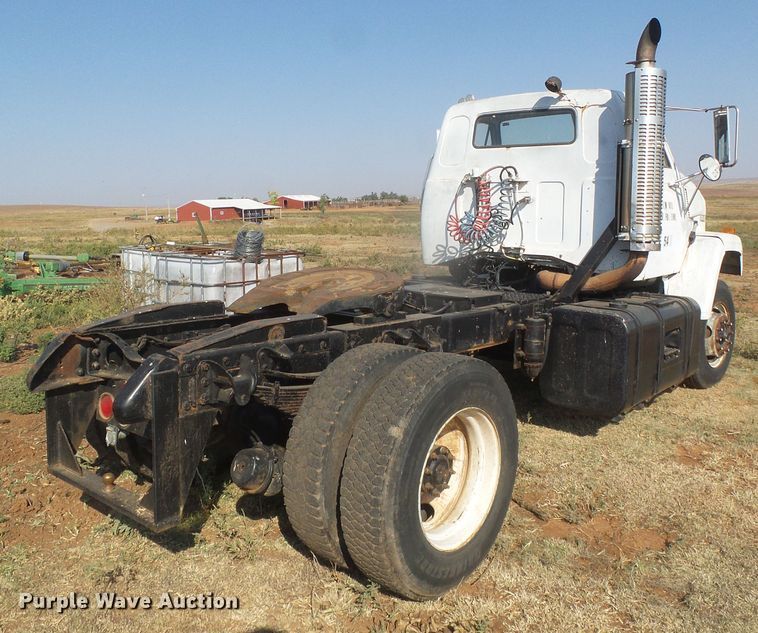 image for item DG8300 1983 GMC Brigadier  semi truck