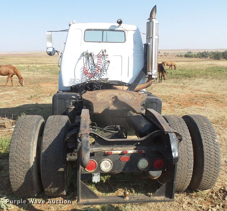 image for item DG8300 1983 GMC Brigadier  semi truck