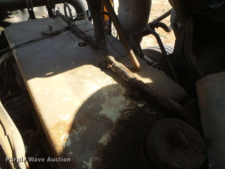 image for item DG8300 1983 GMC Brigadier  semi truck