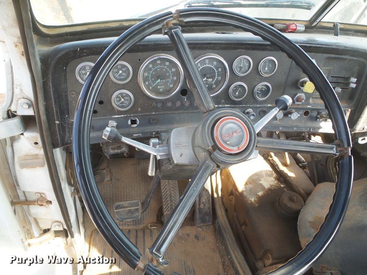 image for item DG8300 1983 GMC Brigadier  semi truck