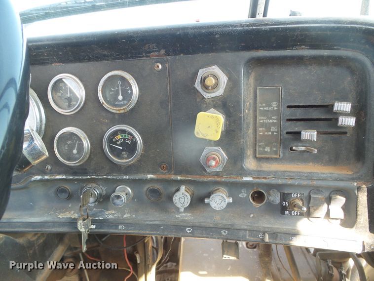 image for item DG8300 1983 GMC Brigadier  semi truck