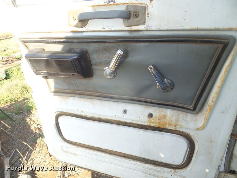 image for item DG8300 1983 GMC Brigadier  semi truck