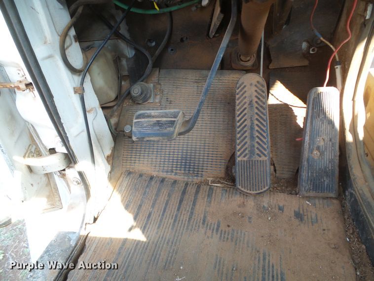 image for item DG8300 1983 GMC Brigadier  semi truck