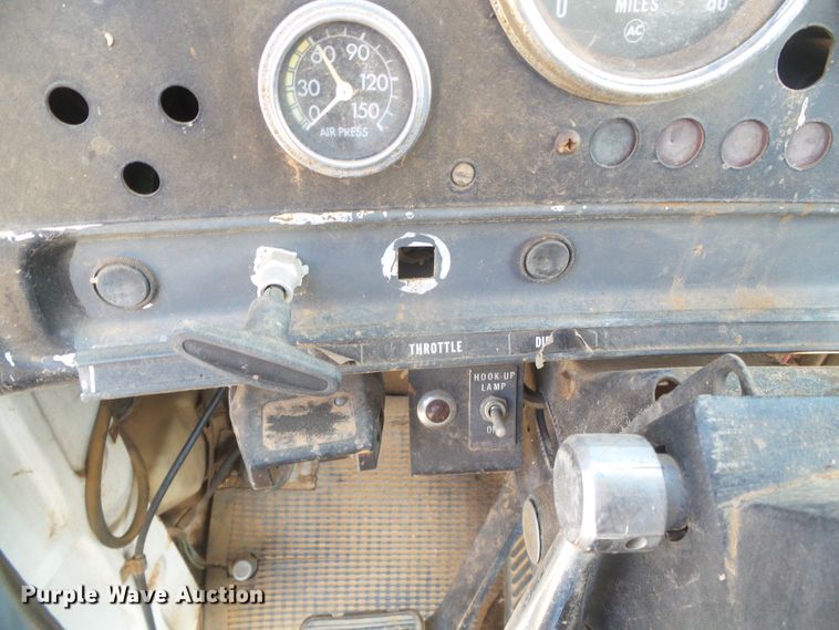 image for item DG8300 1983 GMC Brigadier  semi truck