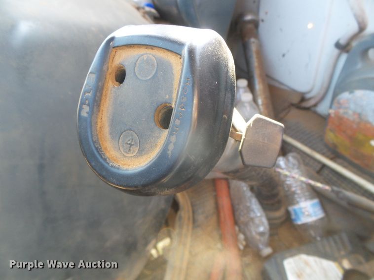 image for item DG8300 1983 GMC Brigadier  semi truck