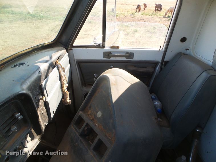 image for item DG8300 1983 GMC Brigadier  semi truck