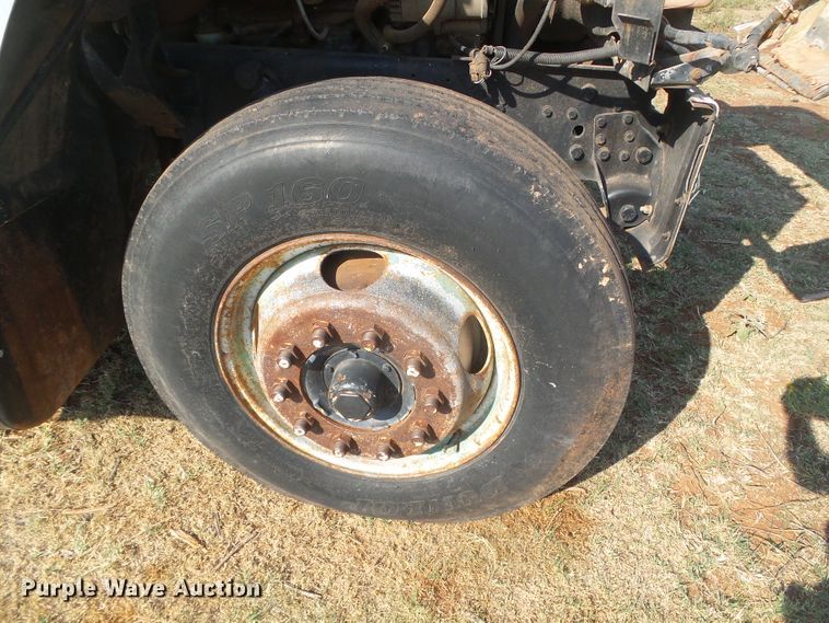 image for item DG8300 1983 GMC Brigadier  semi truck