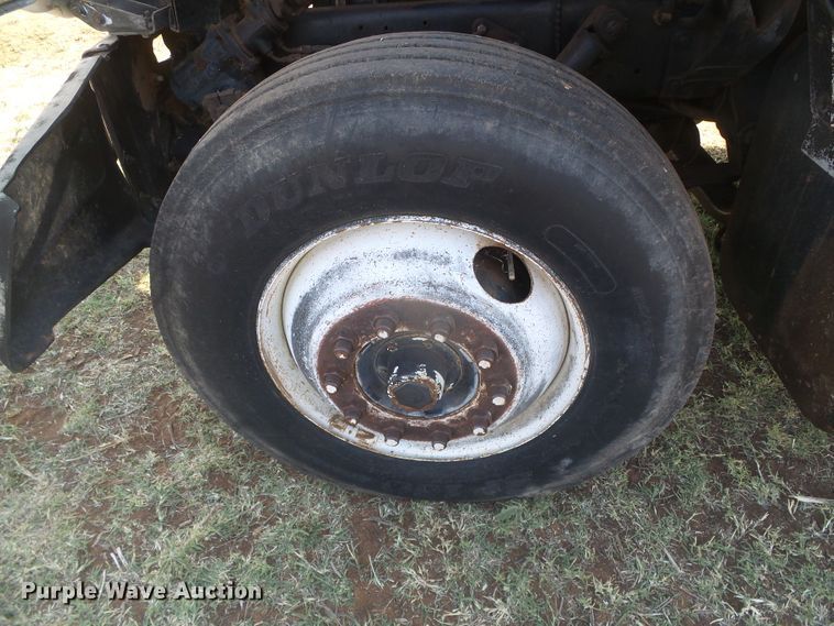 image for item DG8300 1983 GMC Brigadier  semi truck