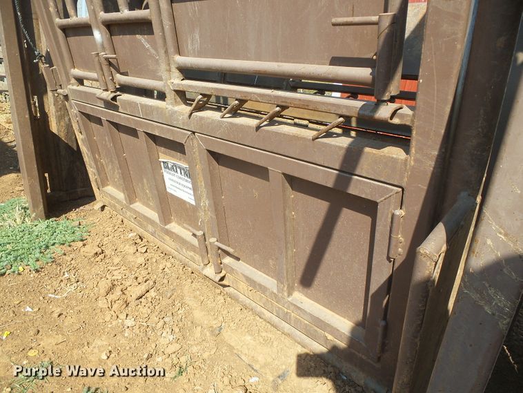 image for item DG8301 Blattner steel livestock chute