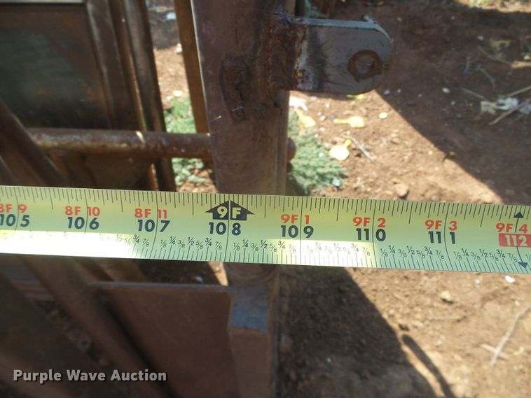 image for item DG8301 Blattner steel livestock chute